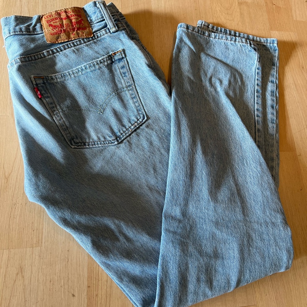 Light wash Levi 511